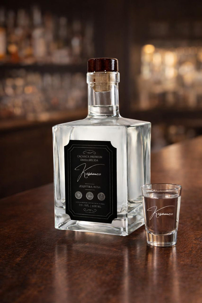 Cachaça Kasameo Envelhecida No Barril De Jequitibá Rosa