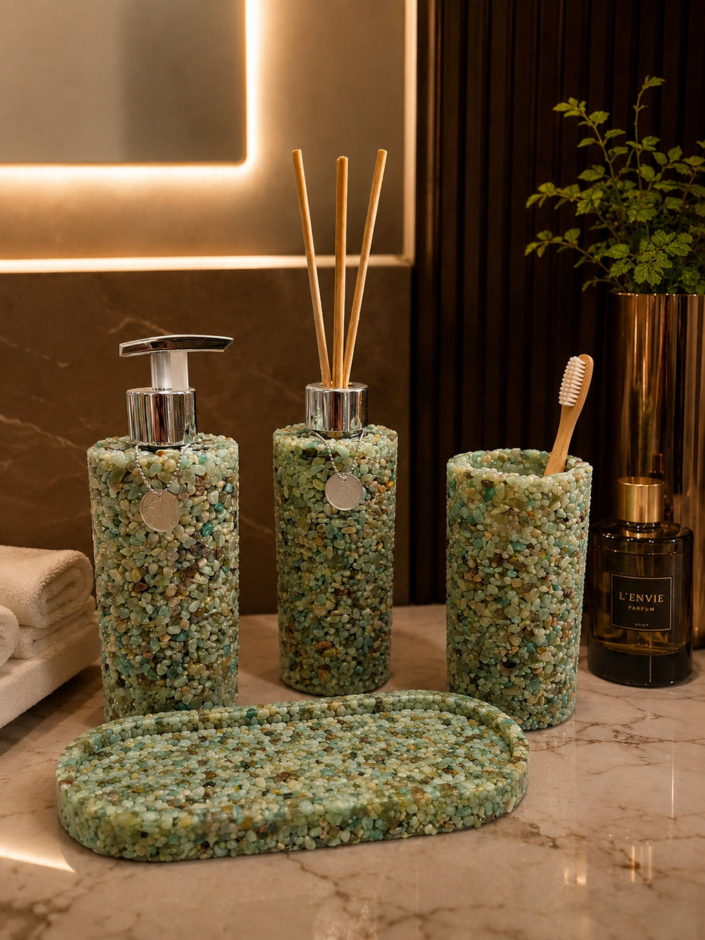Kit Trio Aromatizador, Saboneteira Liquida, Porta Escova e Bandeja Linha Premium Verde Tifany