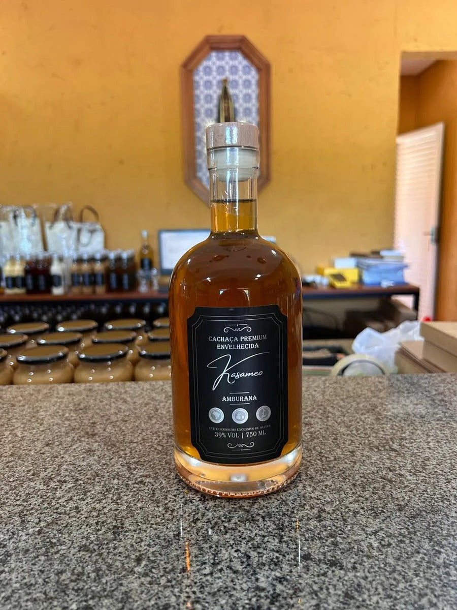Cachaça Kasameo Envelhecida No Barril De Amburana