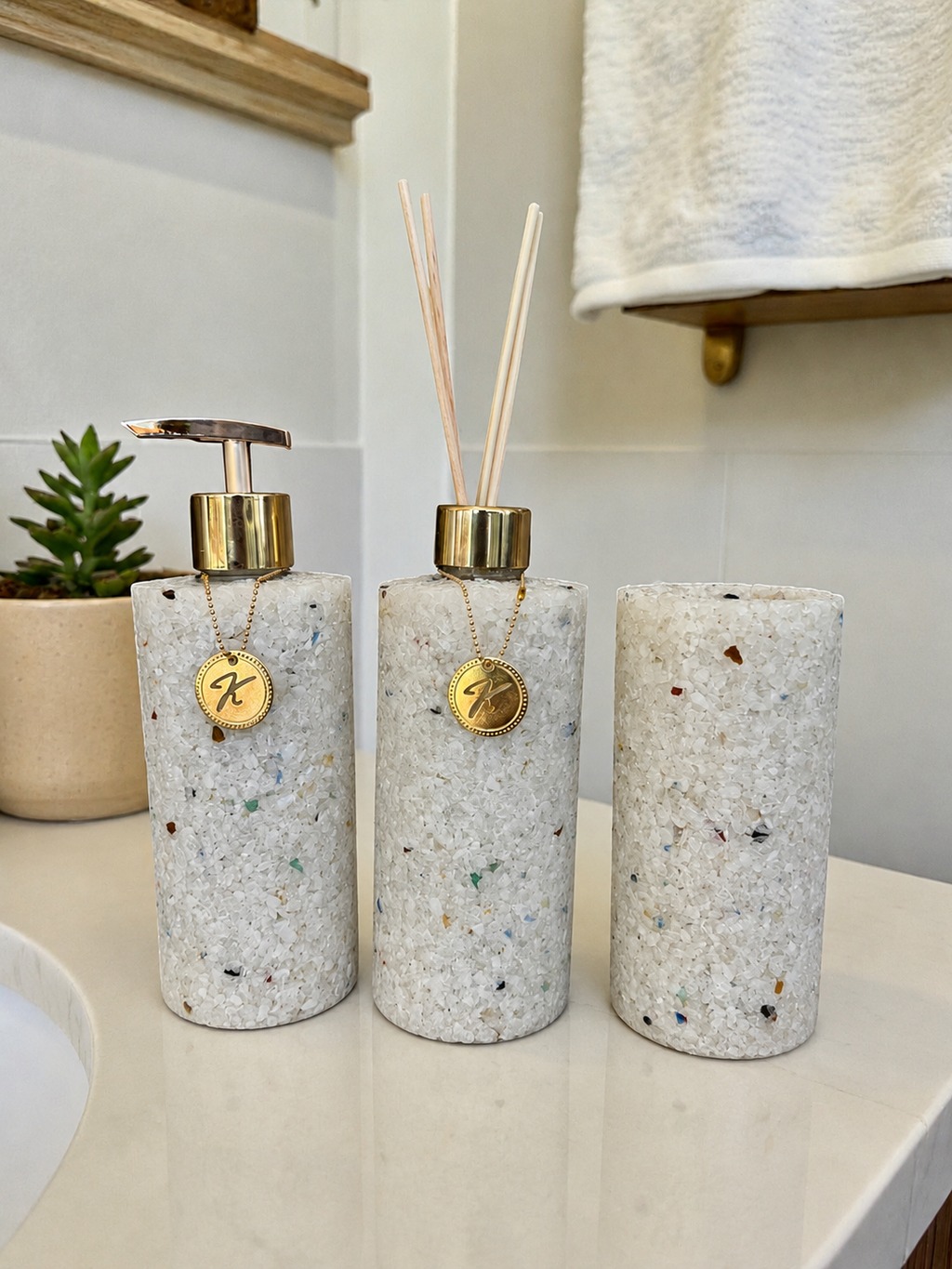 Kit Trio Arom, Sabon, Porta Escova, Bandeja Em Pedra Quartzo Branco