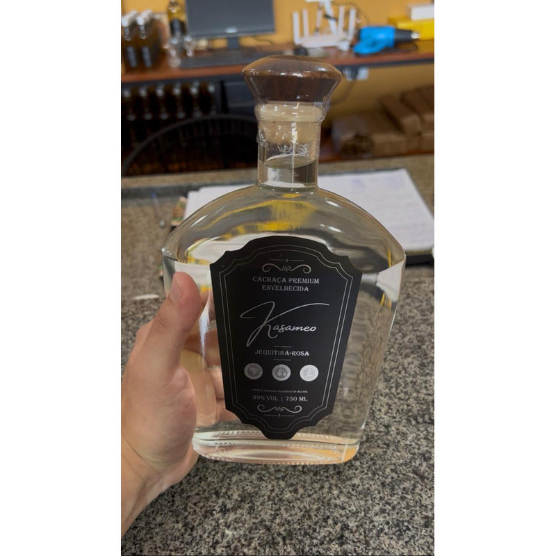 Cachaça Kasameo Envelhecida No Barril De Jequitibá Rosa